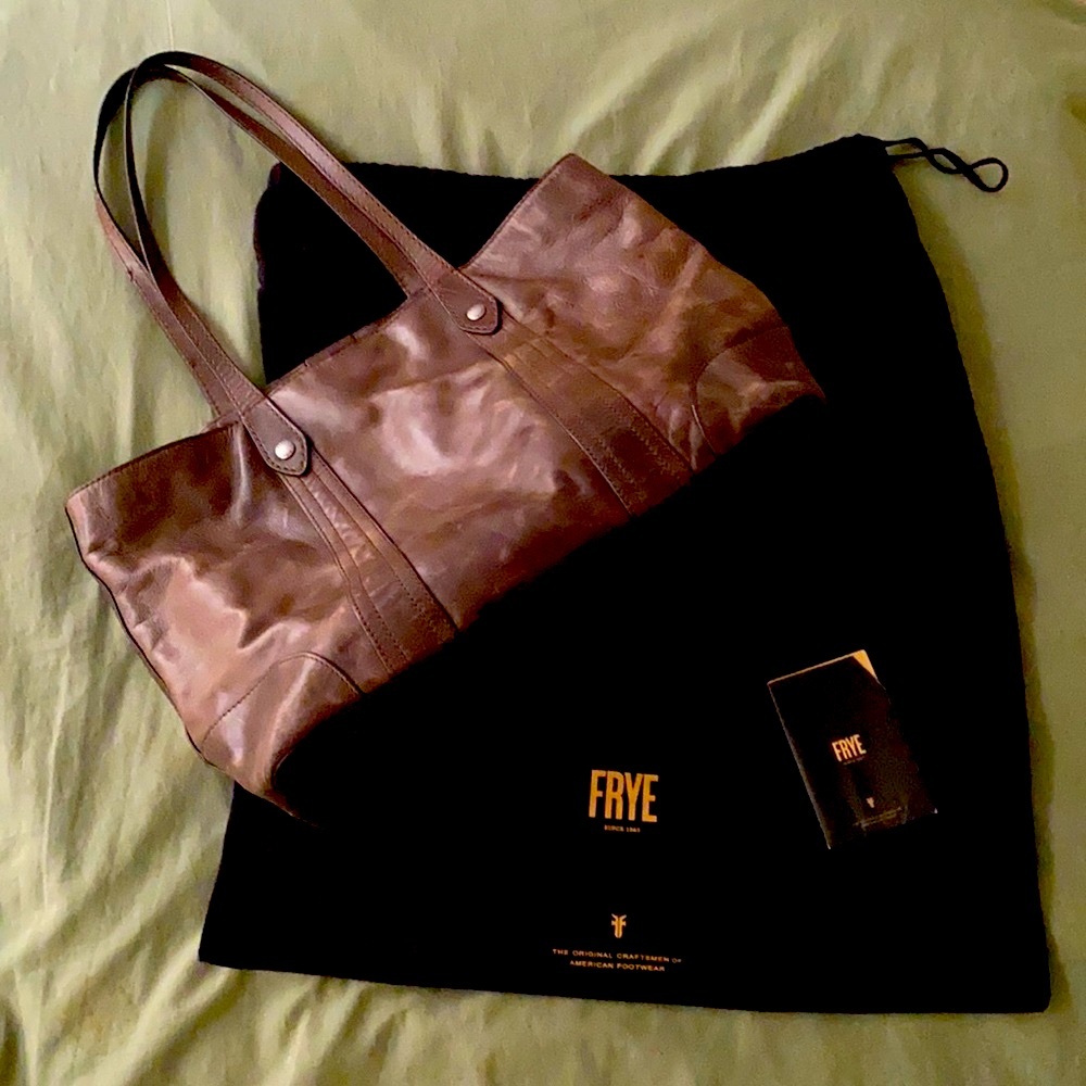 The Frye Company. Melissa Shopper - Dark Brown
